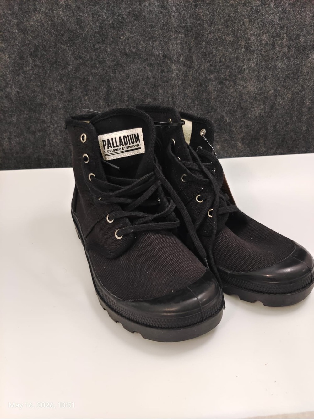 NWOB Palladium Pallabrouse Boots Men’s 8 Black